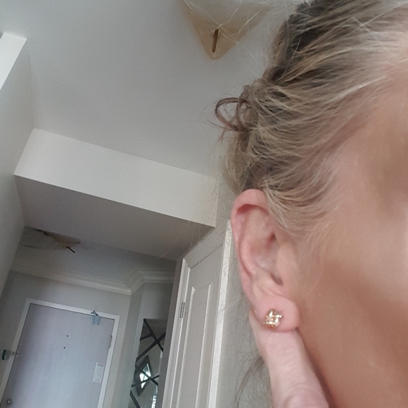 ROSE GOLD Tone Amber CZ Studs (Criss-Cross) sold on title - Picture 5 of 6